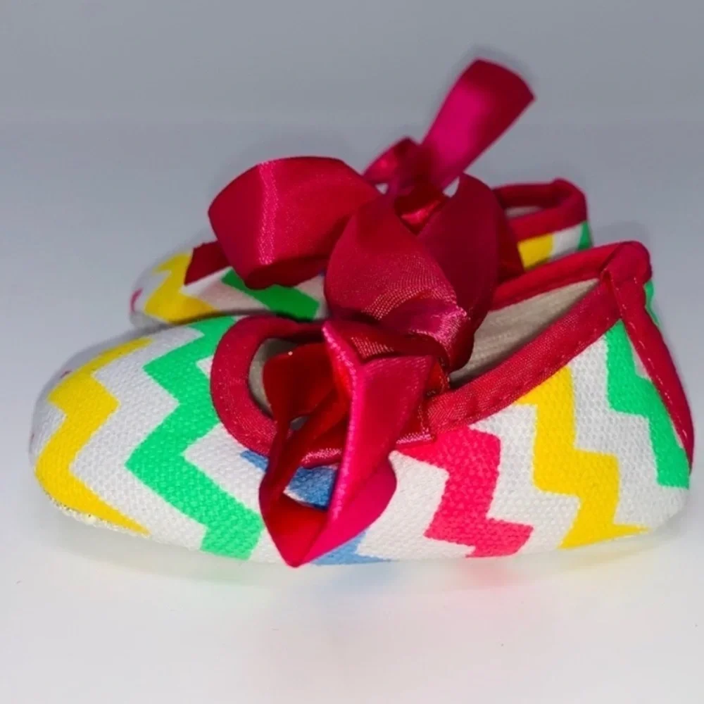 NEW Newborn Baby Girls Crib Shoes Rainbow